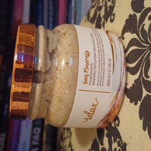 Sea minerals body scrub